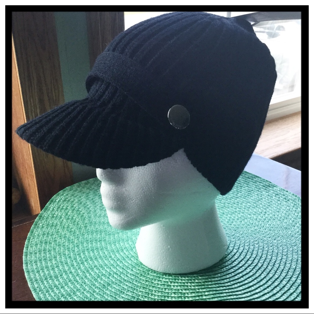 NWT Michael Michael Kors Cable Knit News Boy Hat